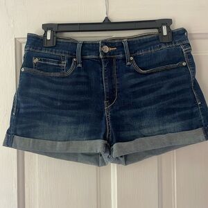 Denizen/Levi’s Shortie jean shorts!